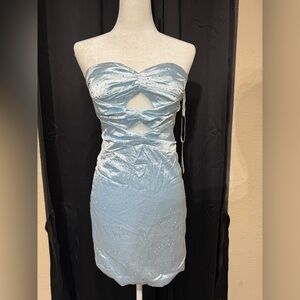 Elegant Strapless Light Blue Dress